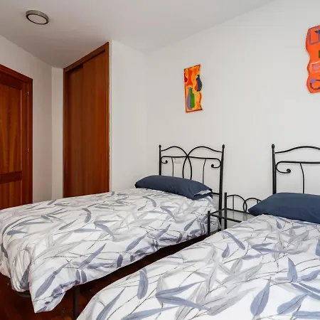 아파트 Aptto. La Portilla En 라네스